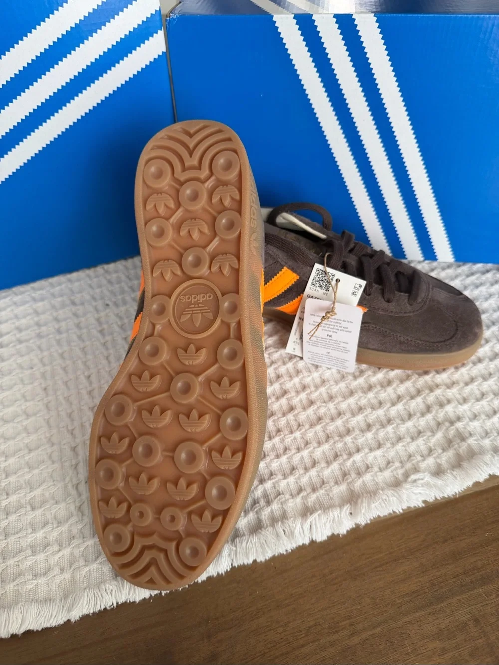 adidas Gazelle Indoor Brown / Lucid Tangerine